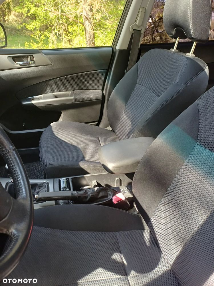 Subaru Forester 2.0D Comfort - 10