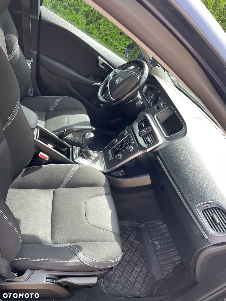 Volvo V40 D4 Drive-E Momentum - 3