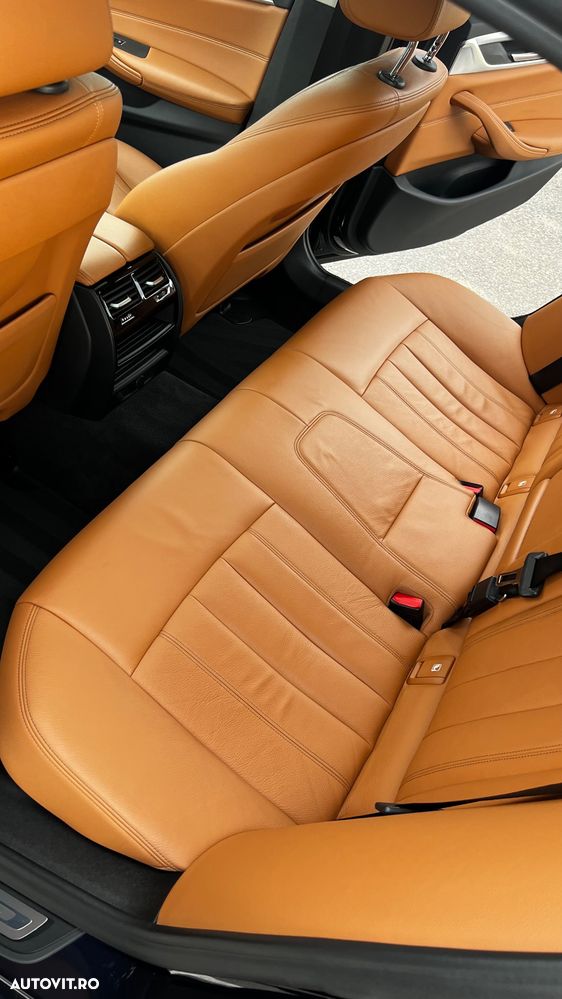 BMW Seria 5 520d AT - 9