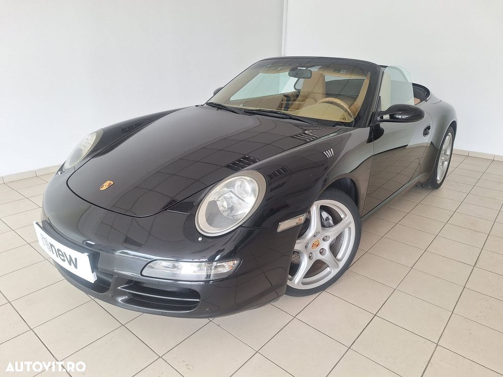 Porsche 911 Carrera 4 - 4