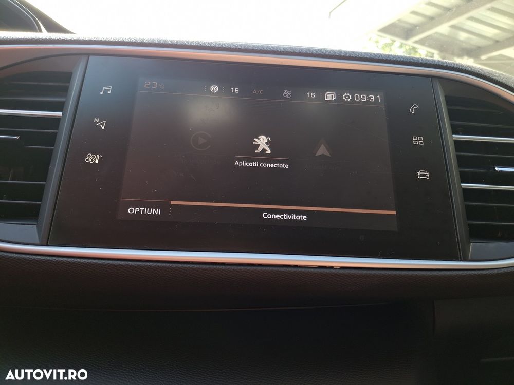 Peugeot 308 1.2 L PureTech Turbo S&S EAT8 Allure Pack - 19