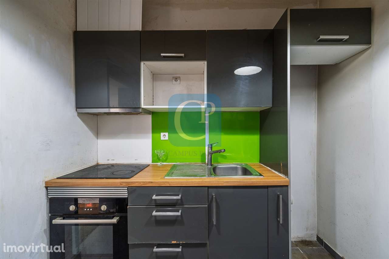 Moradia Geminada V3 à Avenida Fernão Magalhães, Porto - Grande imagem: 5/25