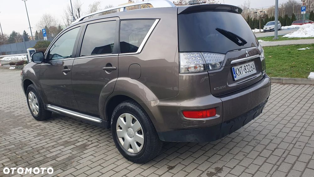 Mitsubishi Outlander - 20