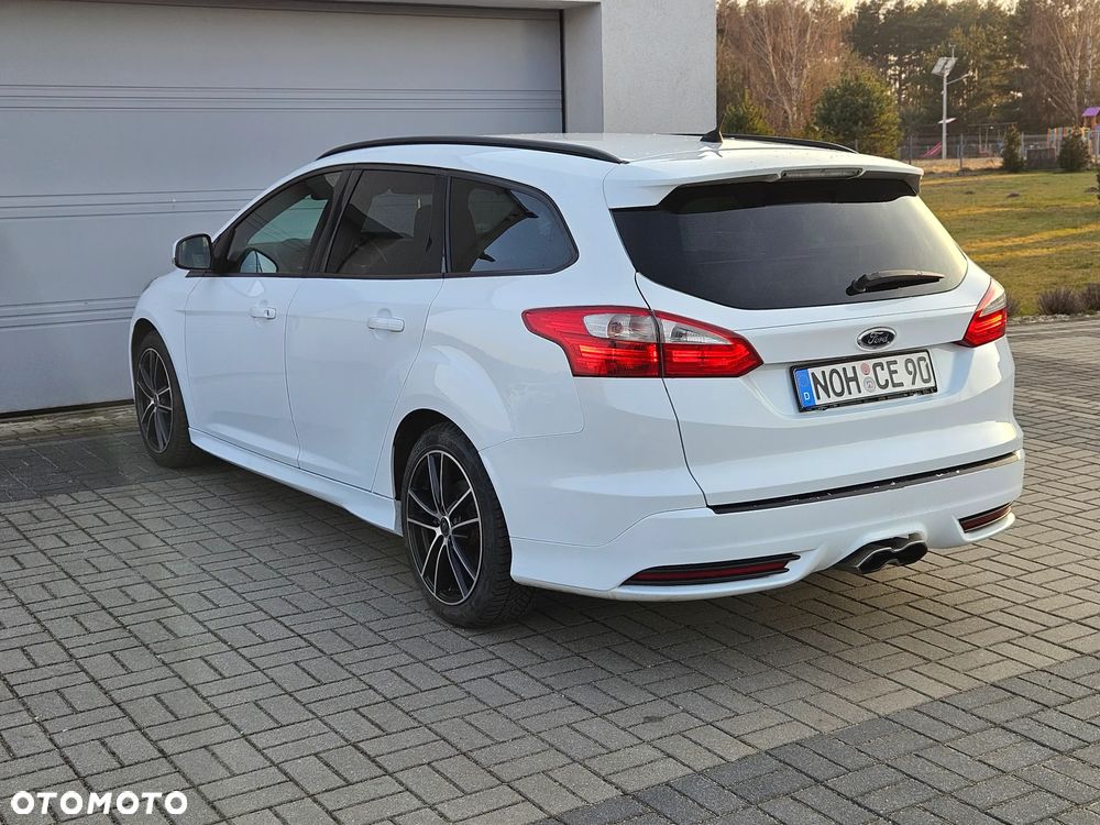 Ford Focus 2.0 EcoBoost ST mit Leder-Sport-Paket - 6