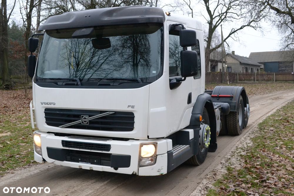 Volvo FE 300 6x2 RAMA DO ZABUDOWY 3 OŚ SKRĘTNA TYLKO 257 000 km