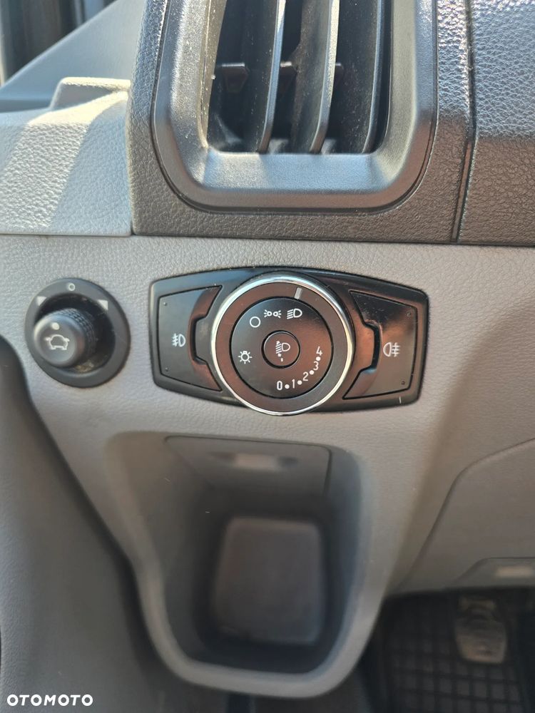 Ford Transit - 21