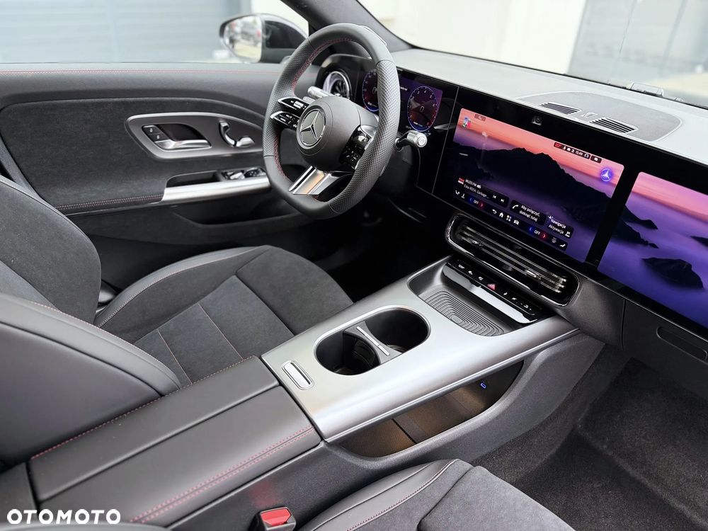 Mercedes-Benz CLA - 28