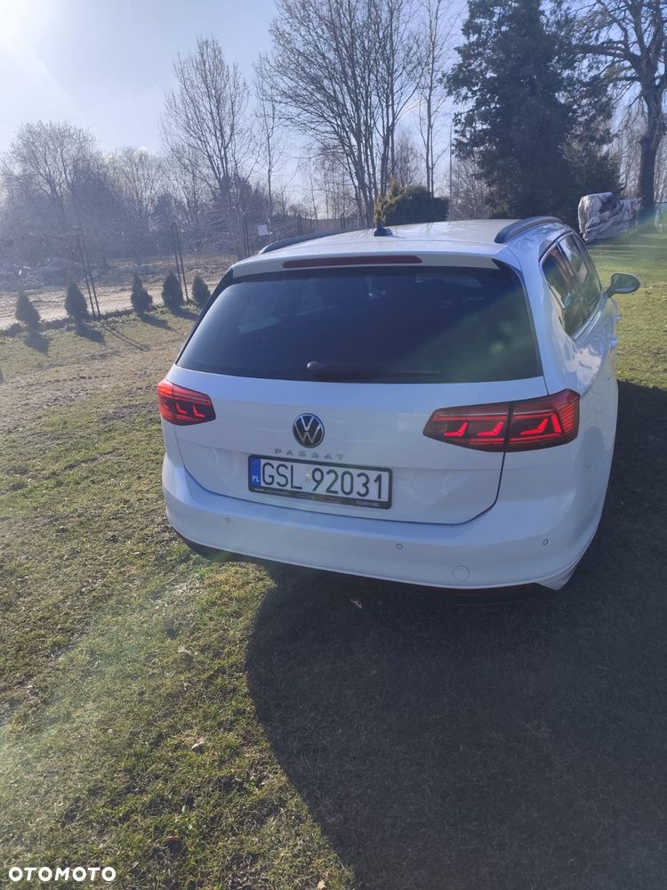 Volkswagen Passat 2.0 TDI Elegance DSG - 13