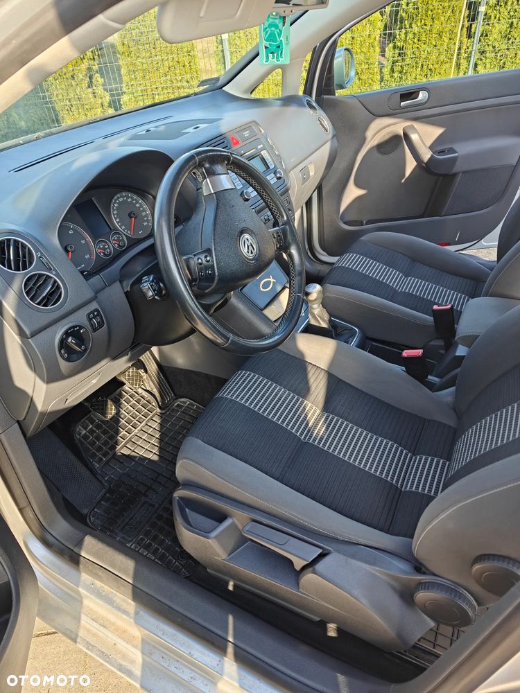 Volkswagen Golf Plus 1.9 TDI DPF United - 18