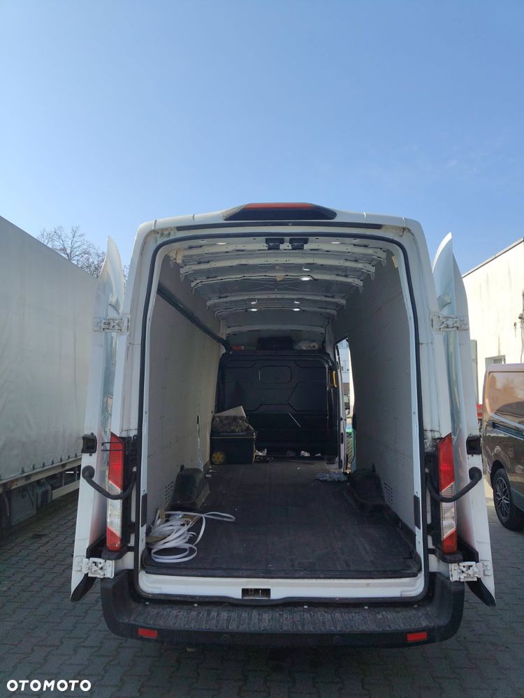 Ford Transit - 11