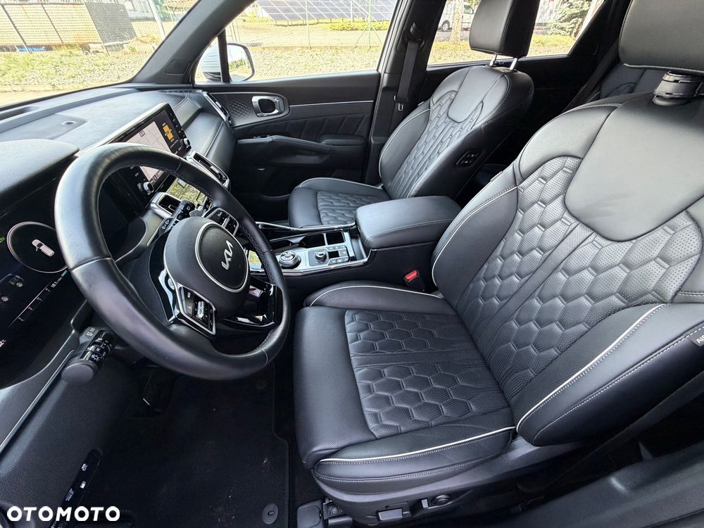 Kia Sorento - 33