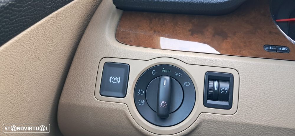 VW Passat Variant 2.0 TDi Sportline - 28