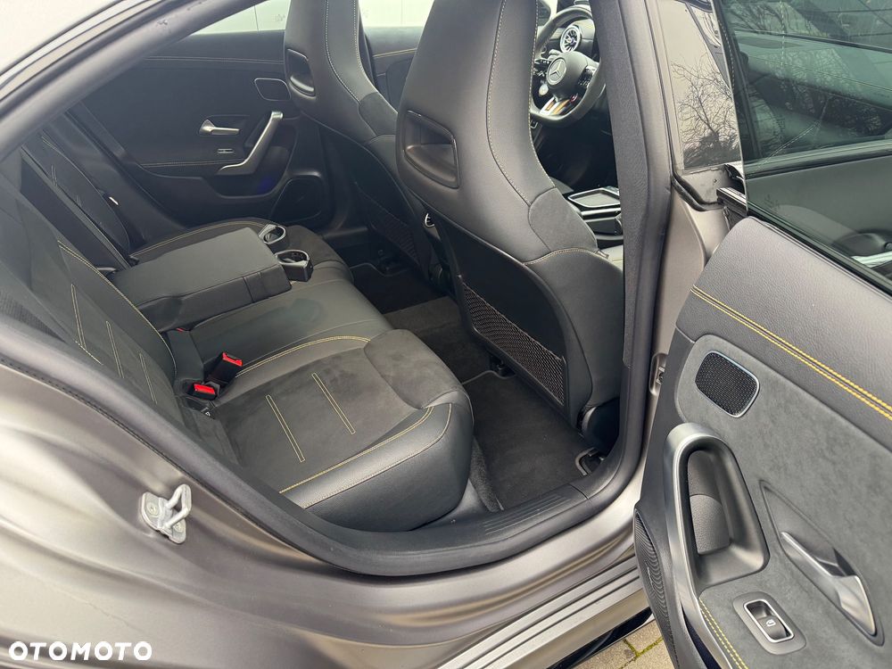 Mercedes-Benz CLA AMG 45 S 4Matic+ AMG Speedshift 8G-DCT Stree Style Edition - 37