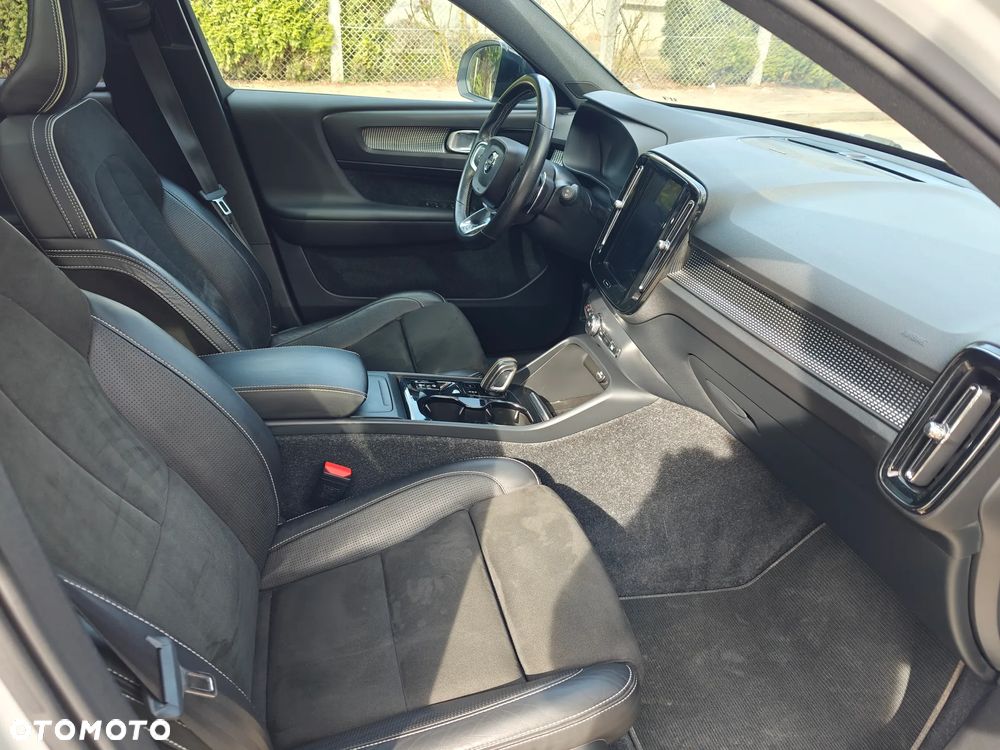 Volvo XC 40 D4 AWD Geartronic R-Design - 19