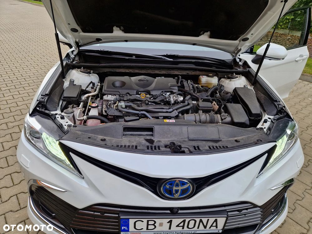 Toyota Camry 2.5 Hybrid Executive CVT - 32