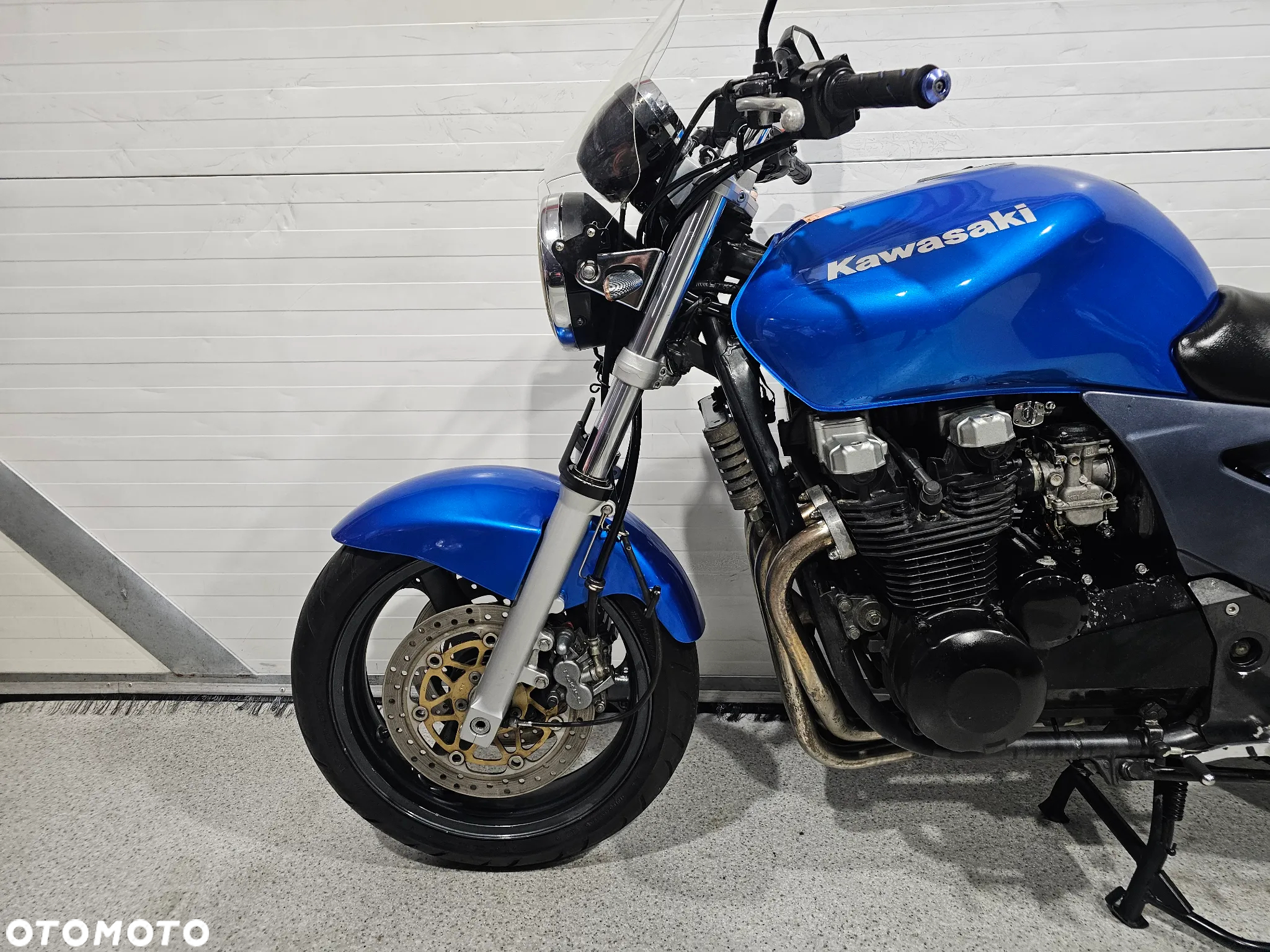 Kawasaki ZR - 5