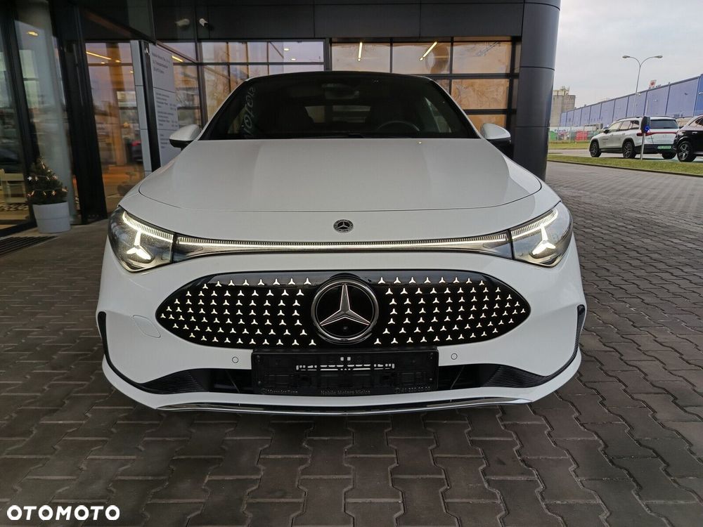Mercedes-Benz CLA - 2