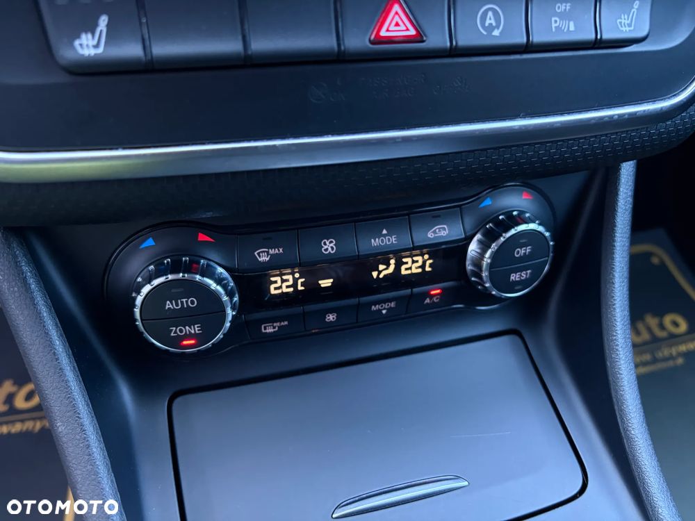 Mercedes-Benz Klasa A 200 (BlueEFFICIENCY) Urban - 28