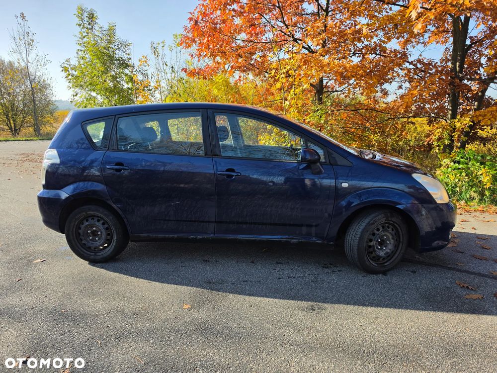 Toyota Corolla Verso 2004 photo 4