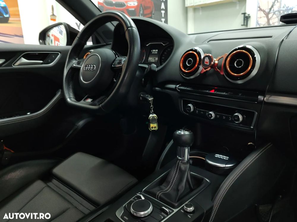 Audi A3 1.6 TDI clean Ambiente - 12