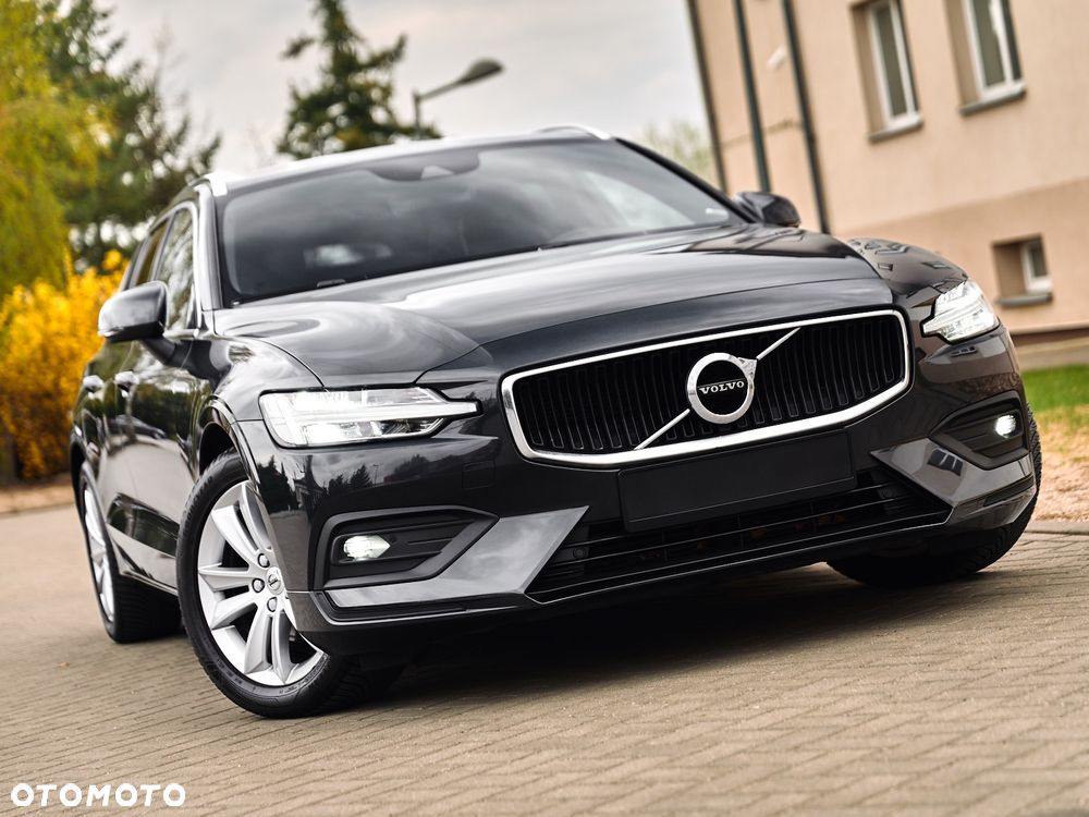 Volvo V60 D3 Geartronic Momentum Pro - 1