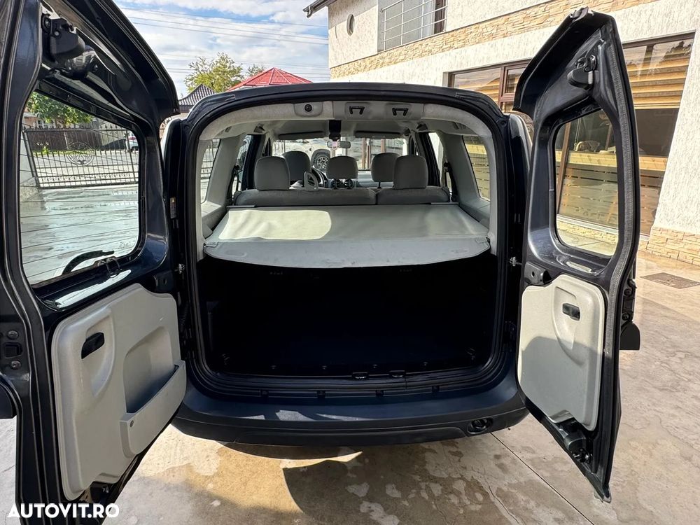 Dacia Logan MCV 1.6 MPI Ambiance - 12