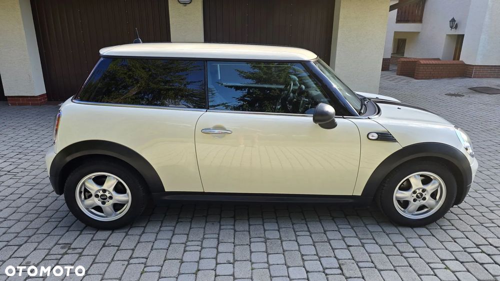 MINI ONE Standard - 9