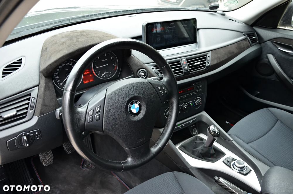 BMW X1 sDrive18d Sport Line - 28
