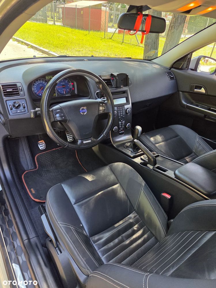 Volvo C30 D2 DRIVe R-Design - 24