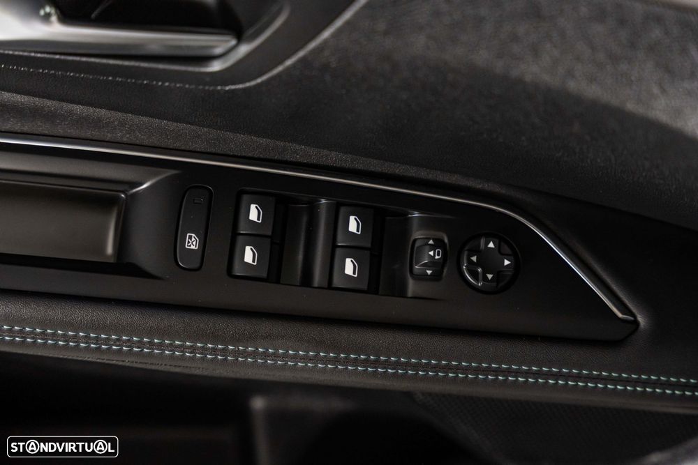 Peugeot 3008 1.6 Hybrid Allure Pack e-EAT8 - 18