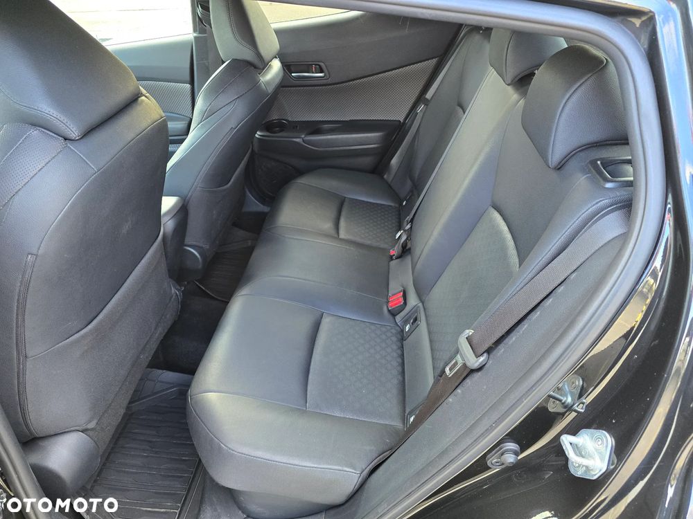 Toyota C-HR 2.0 Hybrid Executive - 16