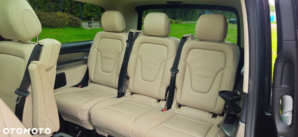 Mercedes-Benz Klasa V 300 d 4-Matic Exclusive 9G-Tronic (d³ugi) - 22