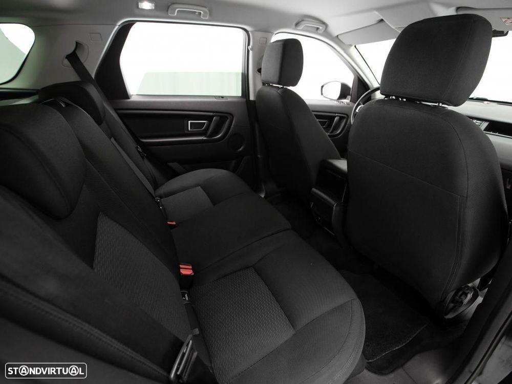 Land Rover Discovery Sport - 11