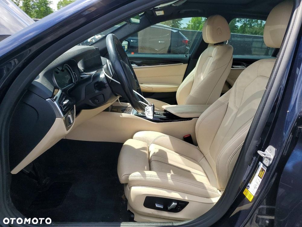 BMW Seria 5 530i Luxury Line - 8