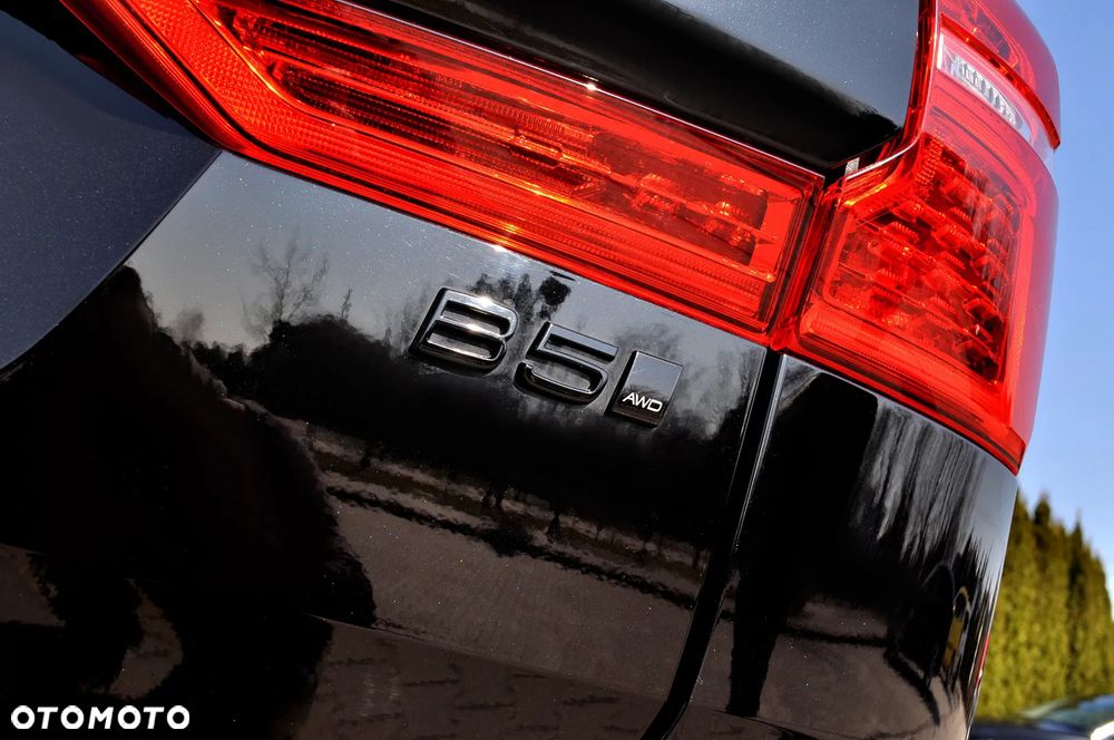 Volvo XC 60 B5 B AWD Plus Black Edition - 32