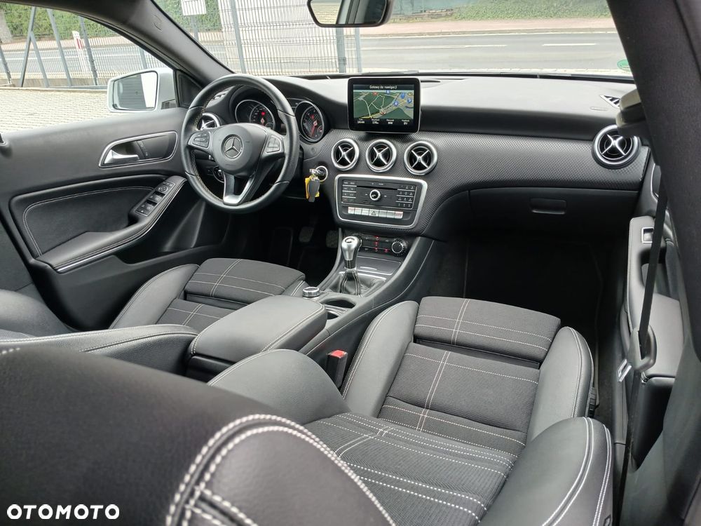 Mercedes-Benz Klasa A 180 AMG Line - 16