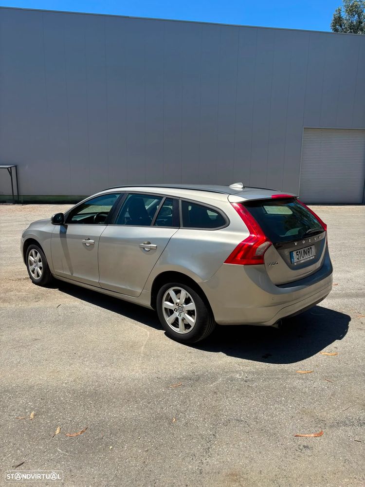 Volvo V60 D2 - 6