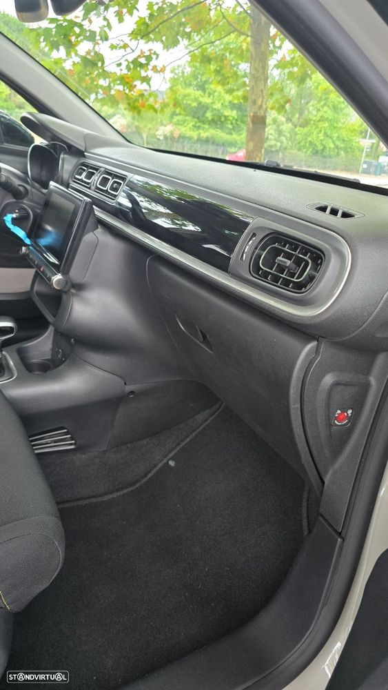Citroën C3 1.2 PureTech Shine EAT6 - 10