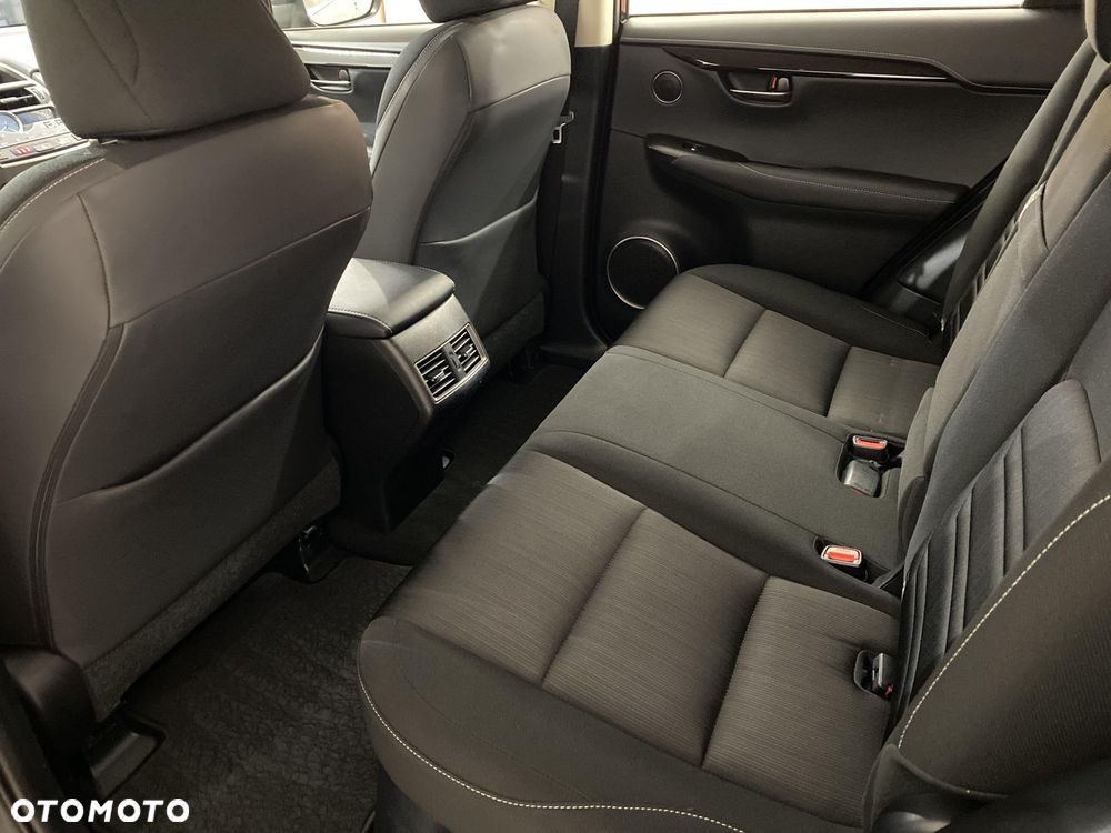 Lexus NX 300h Elegance 2WD - 12