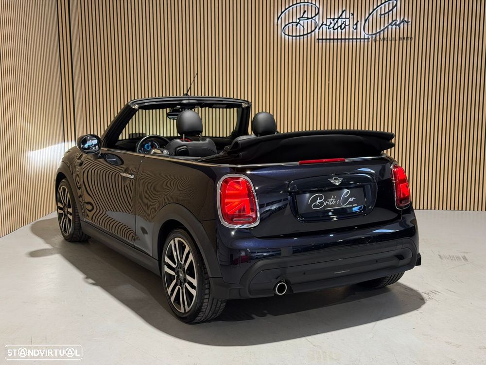 MINI Cabrio Cooper Premium Essential Auto - 4