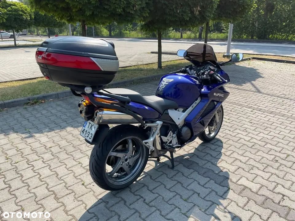 Honda VFR - 6