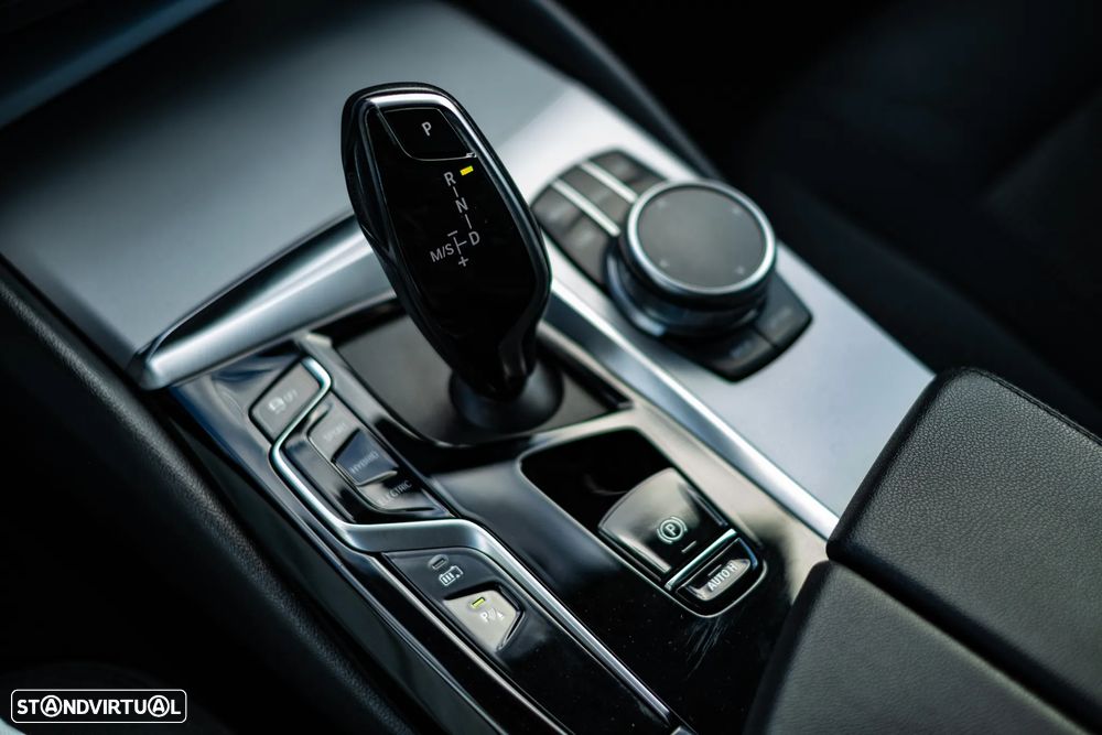 BMW 530 e Aut. Luxury Line - 38