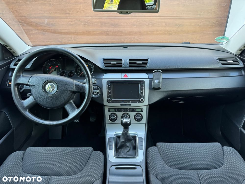 Volkswagen Passat 2.0 TDI Individual - 20