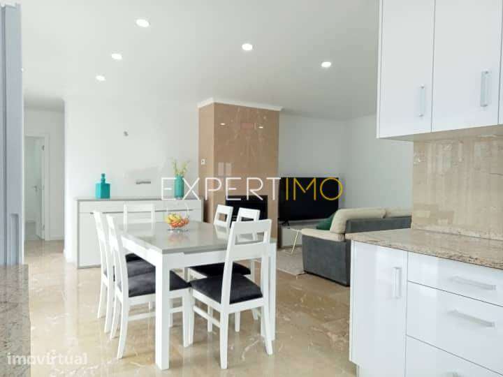 Moradia T2 São Bento, Porto de Mós, Leiria com design moderno com... - Grande imagem: 2/34