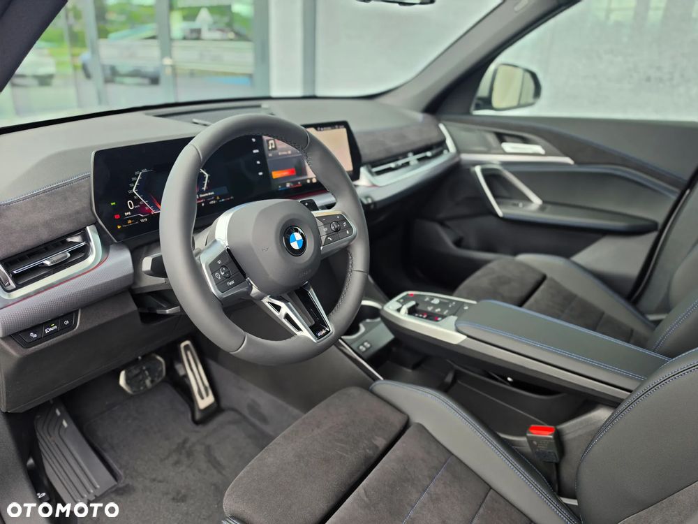 BMW X1 sDrive20i mHEV - 22