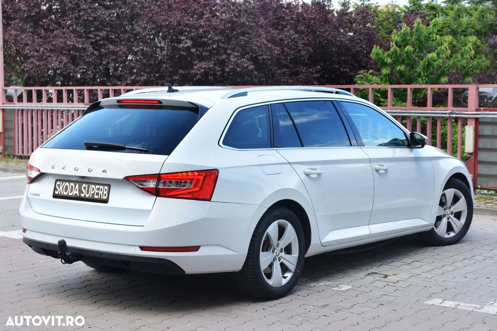 Skoda Superb 2.0 TDI DSG Premium Edition - 2