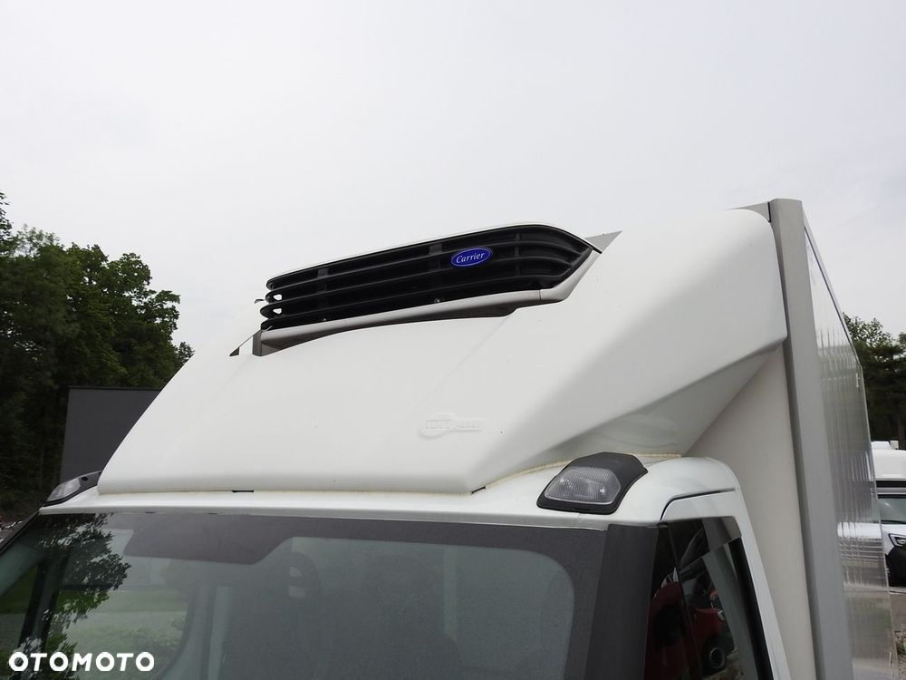 Iveco DAILY 35C15 KONTENER CHŁODNIA -12*C ZASILANIE 230V TEMPOMAT KLIMATYZACJA BLIŹNIACZE KOŁA  150KM - 21