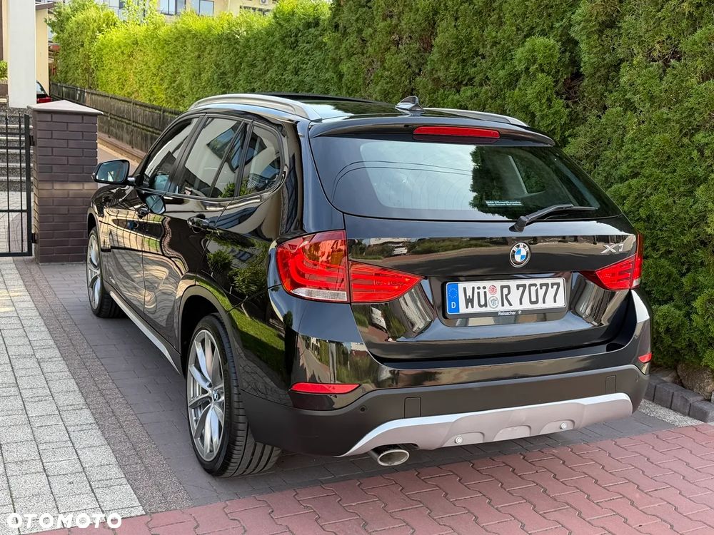BMW X1 xDrive18d xLine - 12