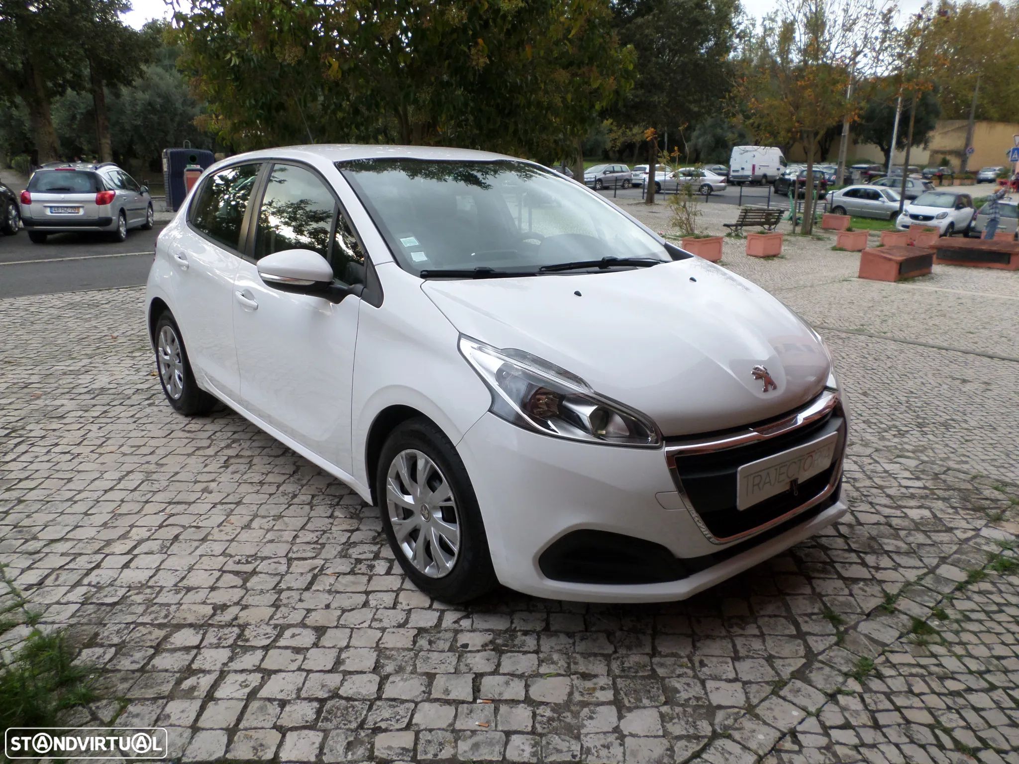 Peugeot 208 1.5 BlueHDi Active - 1
