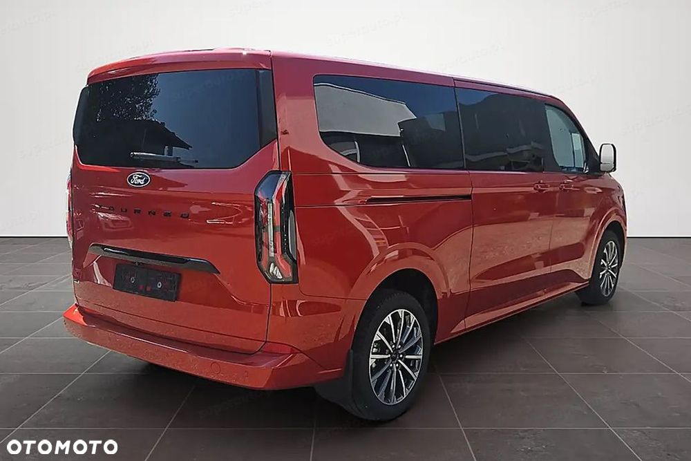 Ford Tourneo Custom - 7